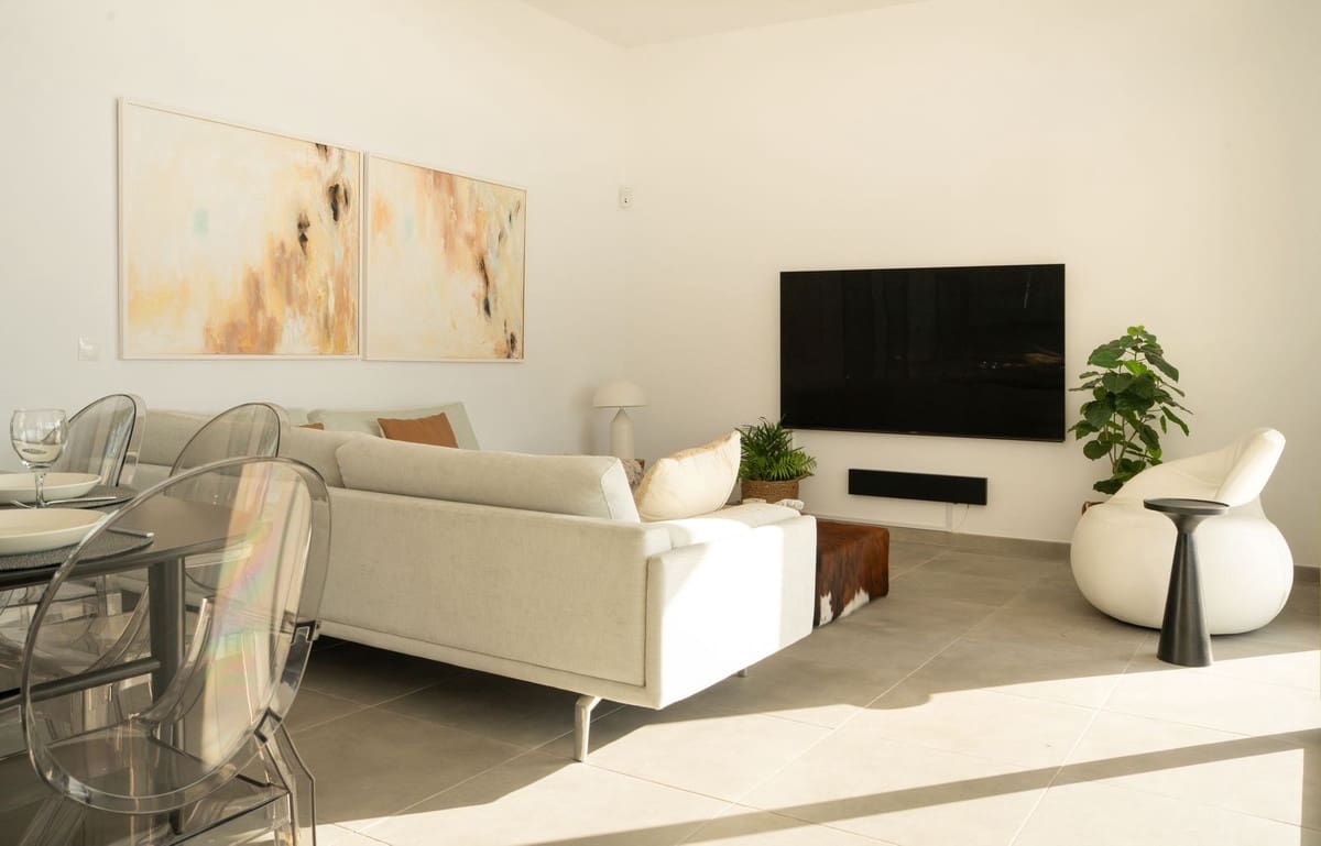 3 soverom Villa til salgs i Estepona med svømmebasseng garasje - € 995 000 (Ref: 9396771)