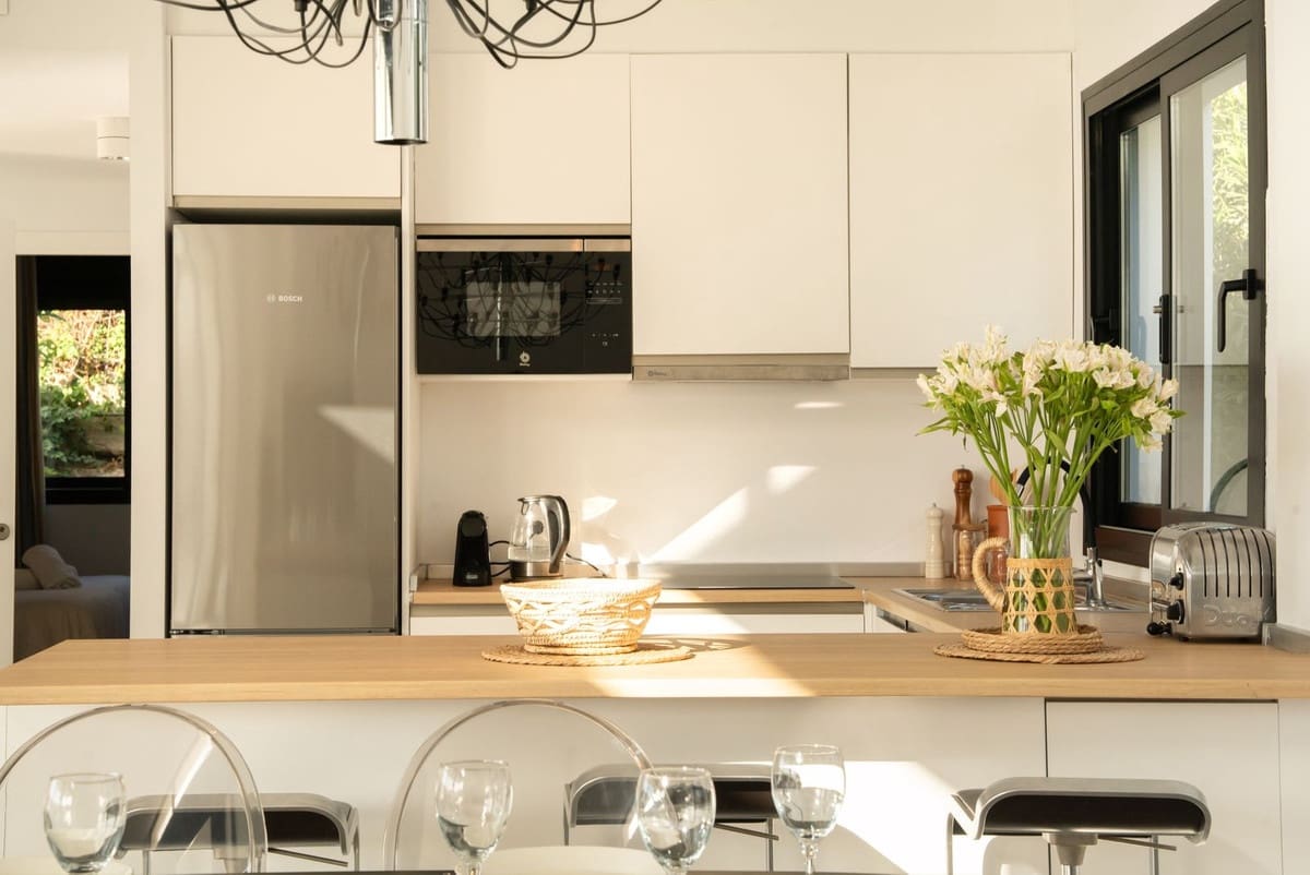 3 soverom Villa til salgs i Estepona med svømmebasseng garasje - € 995 000 (Ref: 9396771)