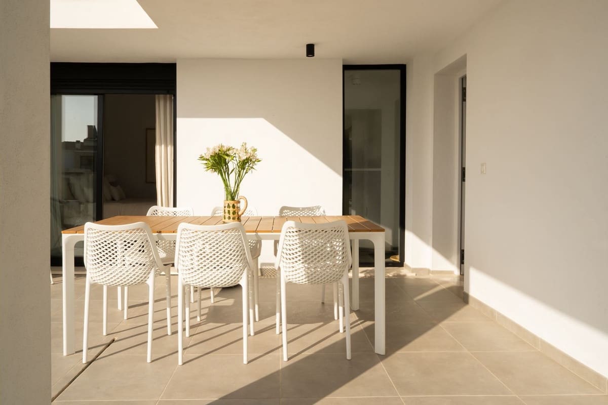 3 soveværelse Villa til salg i Estepona med swimmingpool garage - € 995.000 (Ref: 9396771)