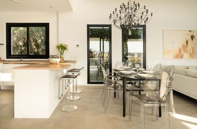 3 chambre Villa/Maison à vendre à Estepona avec piscine garage - 995 000 € (Ref: 9396771)