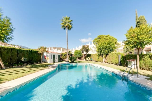 3 sovrum Hus att hyra i Nueva Andalucia, Marbella med pool garage - 2 500 € (Ref: 9397018)