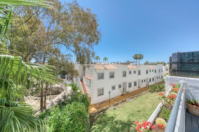 3 sovrum Hus att hyra i Nueva Andalucia, Marbella med pool garage - 2 500 € (Ref: 9397018)