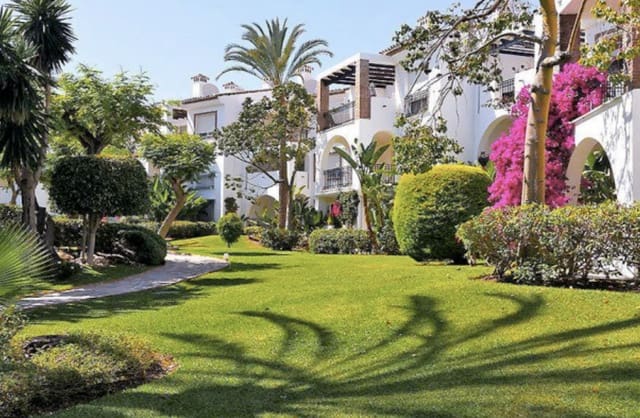 2 soverom Leilighet til salgs i New Golden Mile, Estepona med svømmebasseng garasje - € 390 000 (Ref: 9397926)
