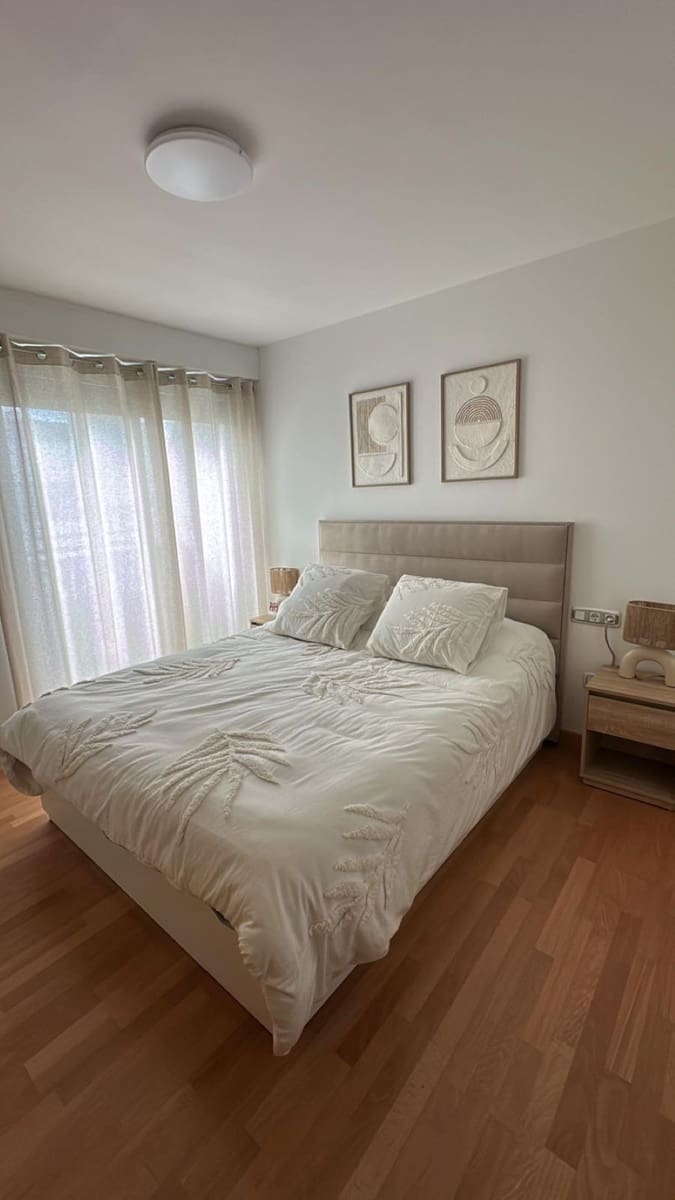 2 soveværelse Penthouse til leje i La Cala Golf med swimmingpool garage - € 1.990 (Ref: 9399999)