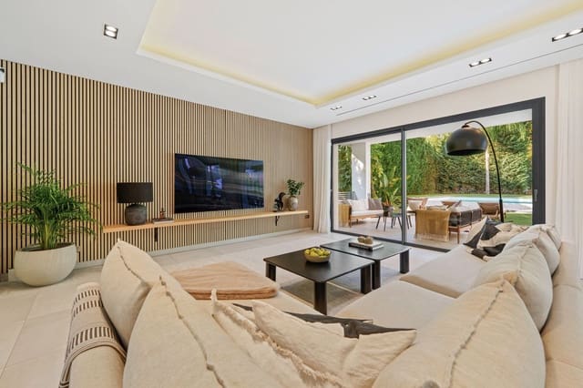 Chalet de 5 habitaciones en Marbella en venta con piscina garaje - 4.895.000 € (Ref: 9404731)