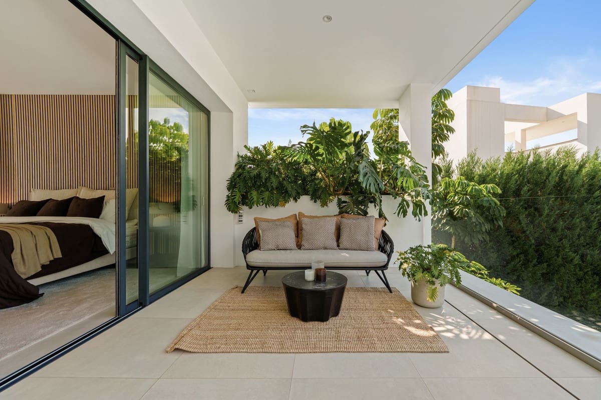Chalet de 5 habitaciones en Marbella en venta con piscina garaje - 4.895.000 € (Ref: 9404731)