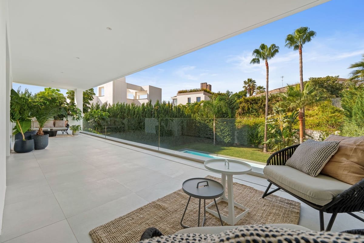Chalet de 5 habitaciones en Marbella en venta con piscina garaje - 4.895.000 € (Ref: 9404731)
