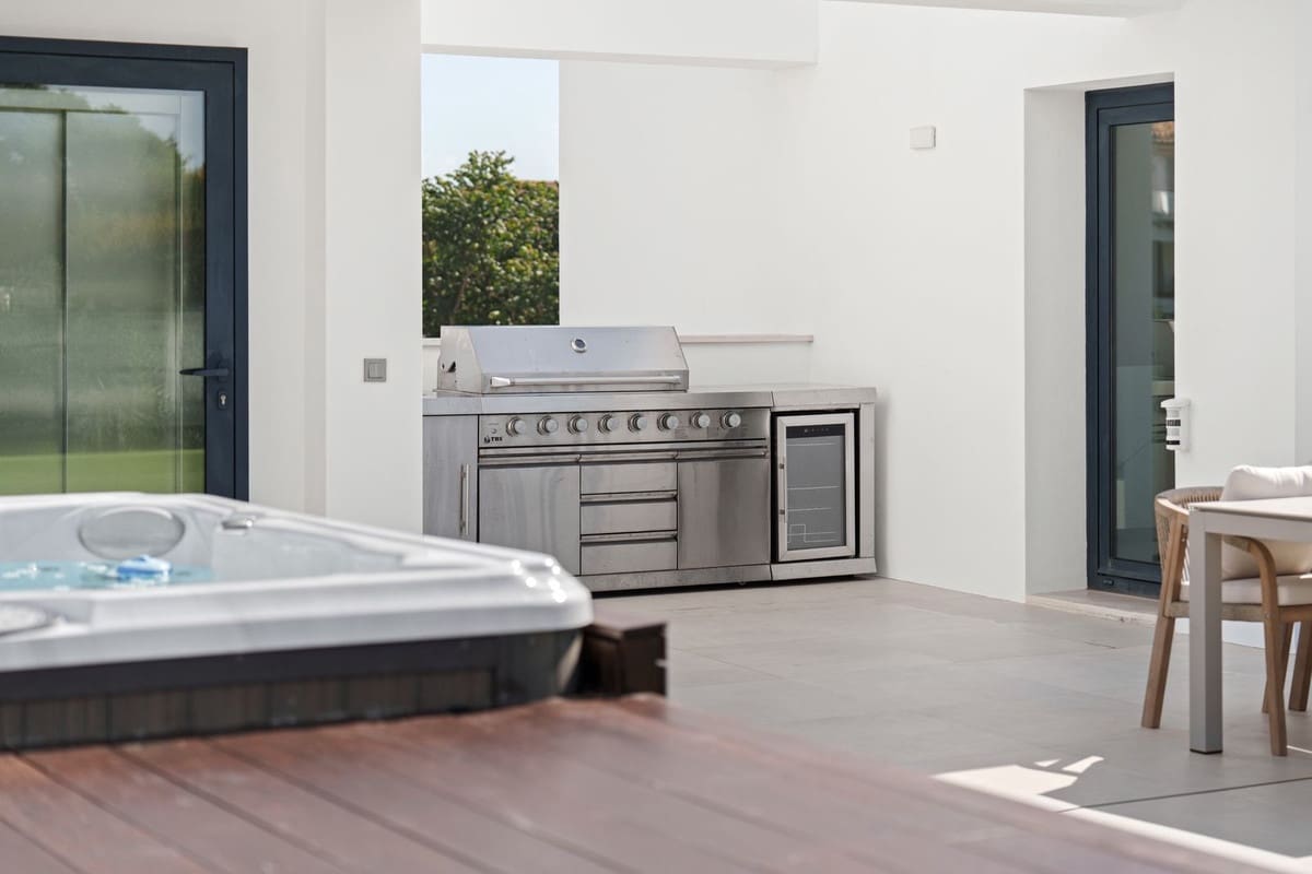 Chalet de 5 habitaciones en Marbella en venta con piscina garaje - 4.895.000 € (Ref: 9404731)