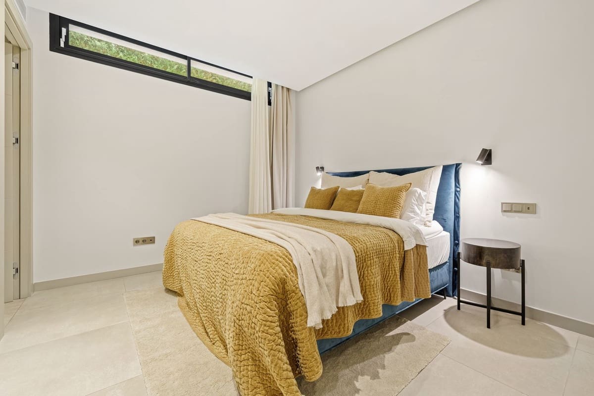 Chalet de 5 habitaciones en Marbella en venta con piscina garaje - 4.895.000 € (Ref: 9404731)