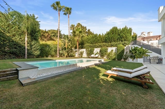 Chalet de 5 habitaciones en Marbella en venta con piscina garaje - 4.895.000 € (Ref: 9404731)