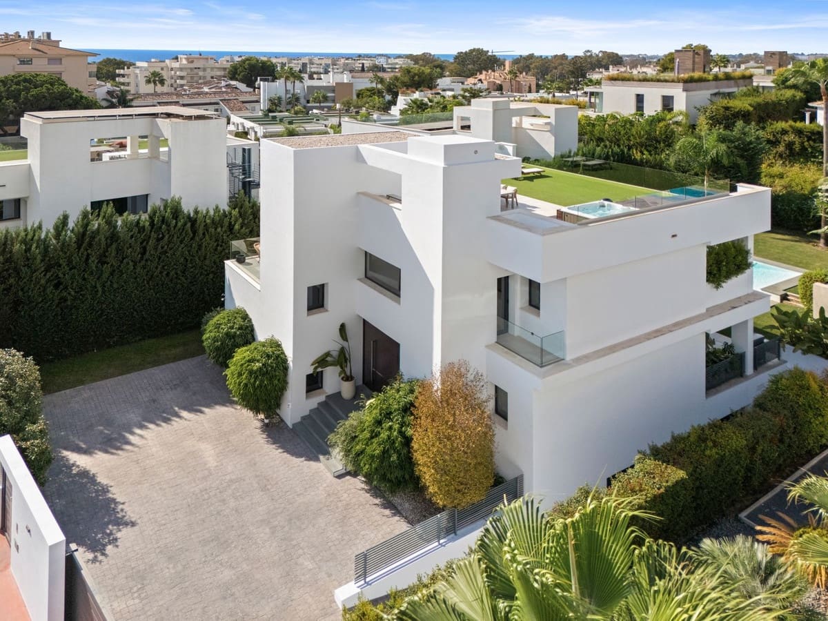 Chalet de 5 habitaciones en Marbella en venta con piscina garaje - 4.895.000 € (Ref: 9404731)