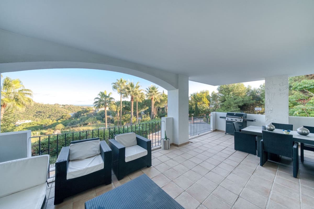 3 chambre Appartement à vendre à La Quinta avec piscine garage - 650 000 € (Ref: 9405782)