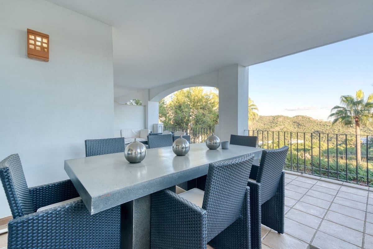 3 slaapkamer Appartement te koop in La Quinta met zwembad garage - € 587.000 (Ref: 9405782)