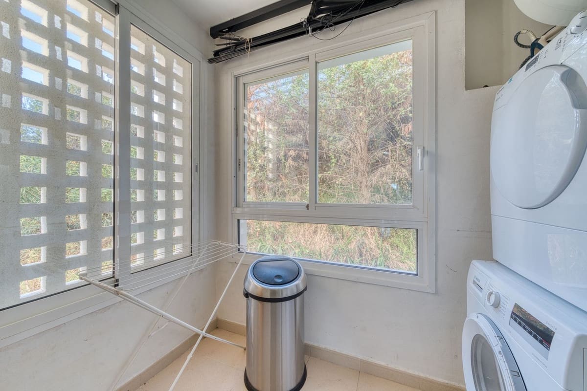 3 slaapkamer Appartement te koop in La Quinta met zwembad garage - € 587.000 (Ref: 9405782)