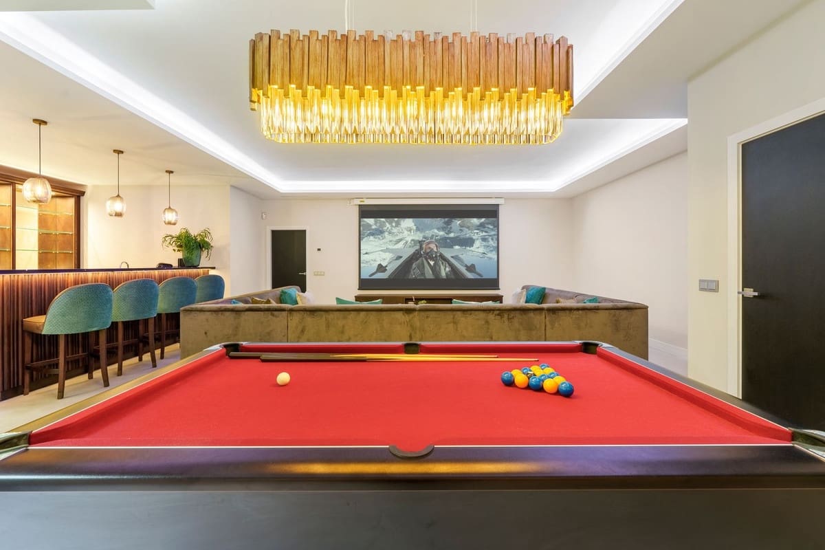 Chalet de 6 habitaciones en Benahavís en venta con piscina garaje - 4.695.000 € (Ref: 9405783)