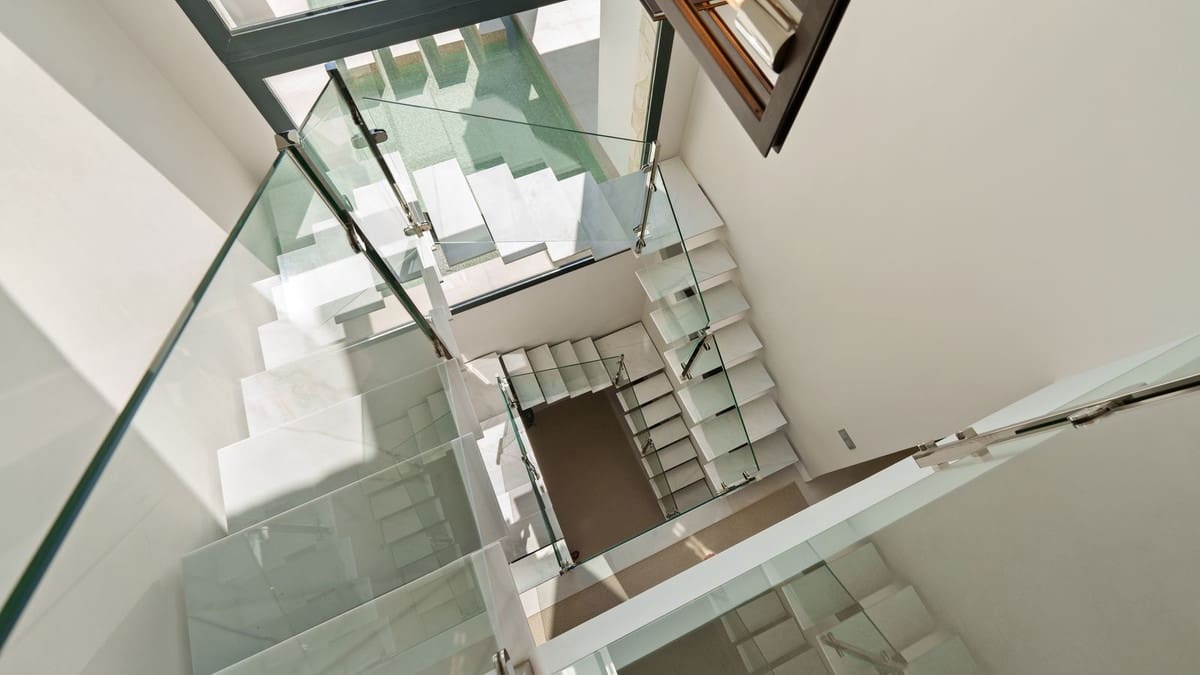 Chalet de 6 habitaciones en Benahavís en venta con piscina garaje - 4.695.000 € (Ref: 9405783)