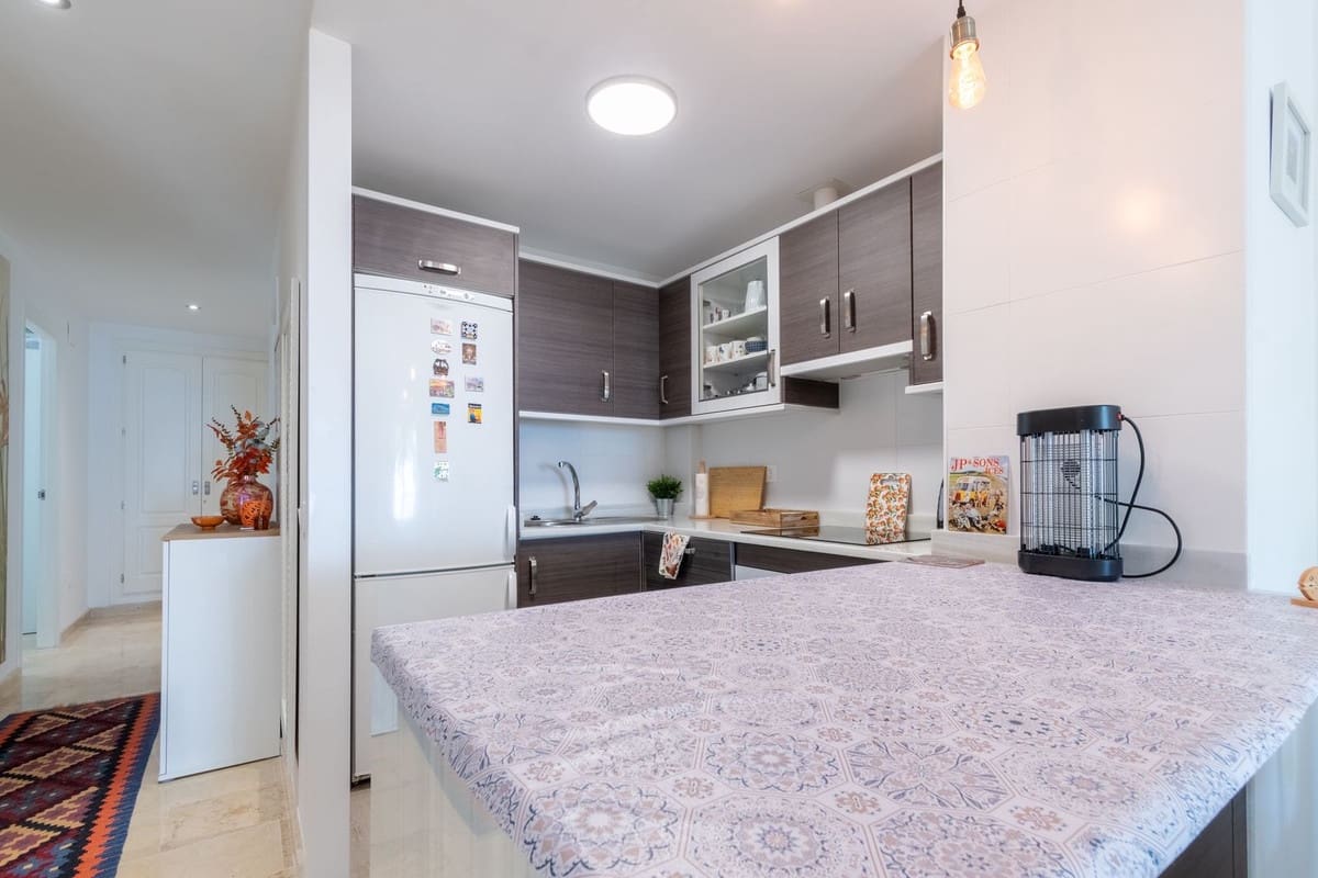 3 camera da letto Appartamento in vendita in La Duquesa / Puerto de la Duquesa con piscina garage - 230.000 € (Rif: 9409685)