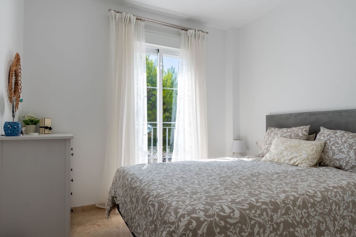 3 camera da letto Appartamento in vendita in La Duquesa / Puerto de la Duquesa con piscina garage - 230.000 € (Rif: 9409685)