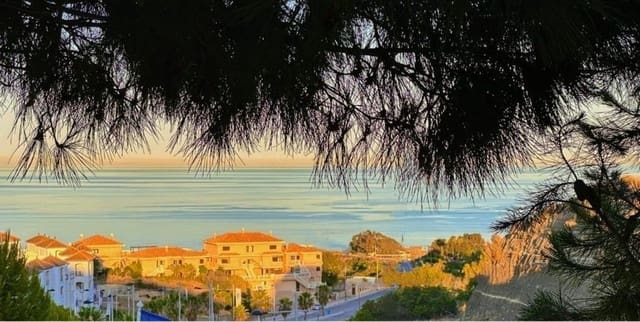 3 bedroom Apartment for sale in La Duquesa / Puerto de la Duquesa, Manilva with pool garage - € 230,000 (Ref: 9409685)