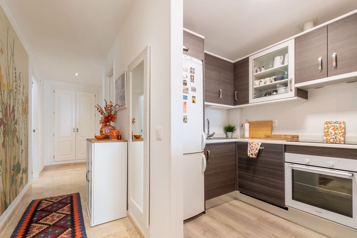 3 camera da letto Appartamento in vendita in La Duquesa / Puerto de la Duquesa con piscina garage - 230.000 € (Rif: 9409685)