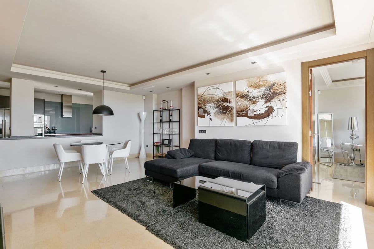 2 soveværelse Lejlighed til salg i Marbella med swimmingpool garage - € 675.000 (Ref: 9409852)