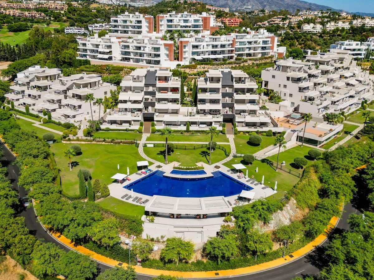 2 soveværelse Lejlighed til salg i Marbella med swimmingpool garage - € 675.000 (Ref: 9409852)