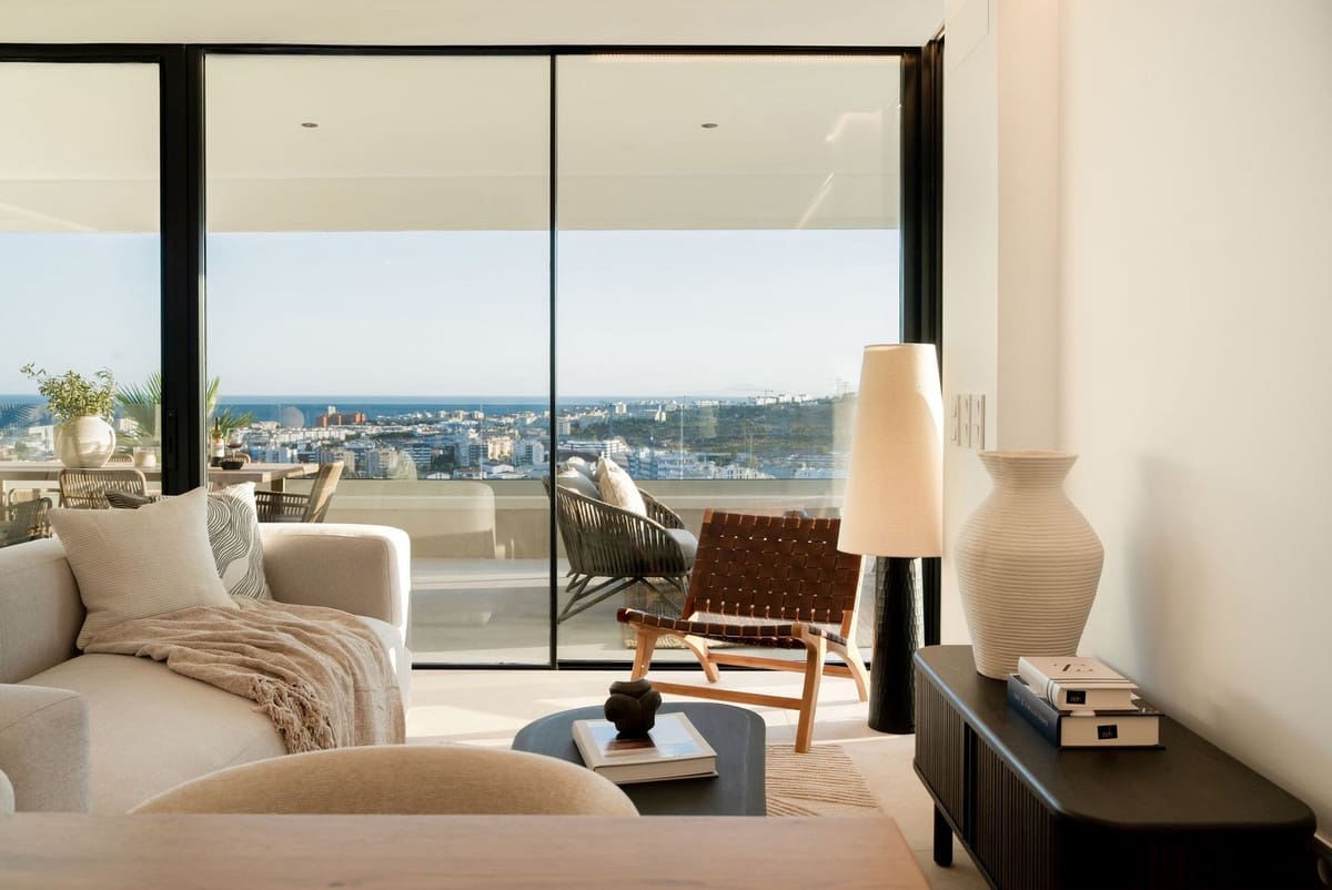 3 bedroom Apartment for sale in Estepona with garage - € 975,000 (Ref: 9409982)