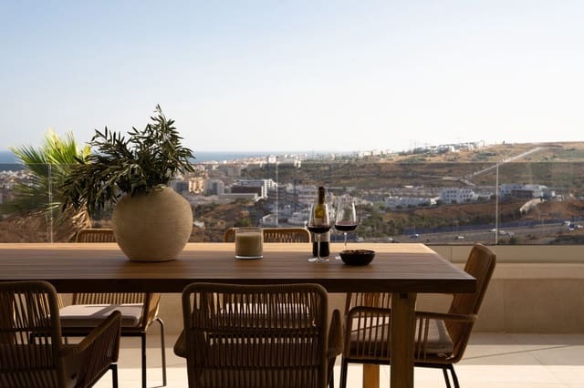 3 chambre Appartement à vendre à Estepona avec garage - 975 000 € (Ref: 9409982)