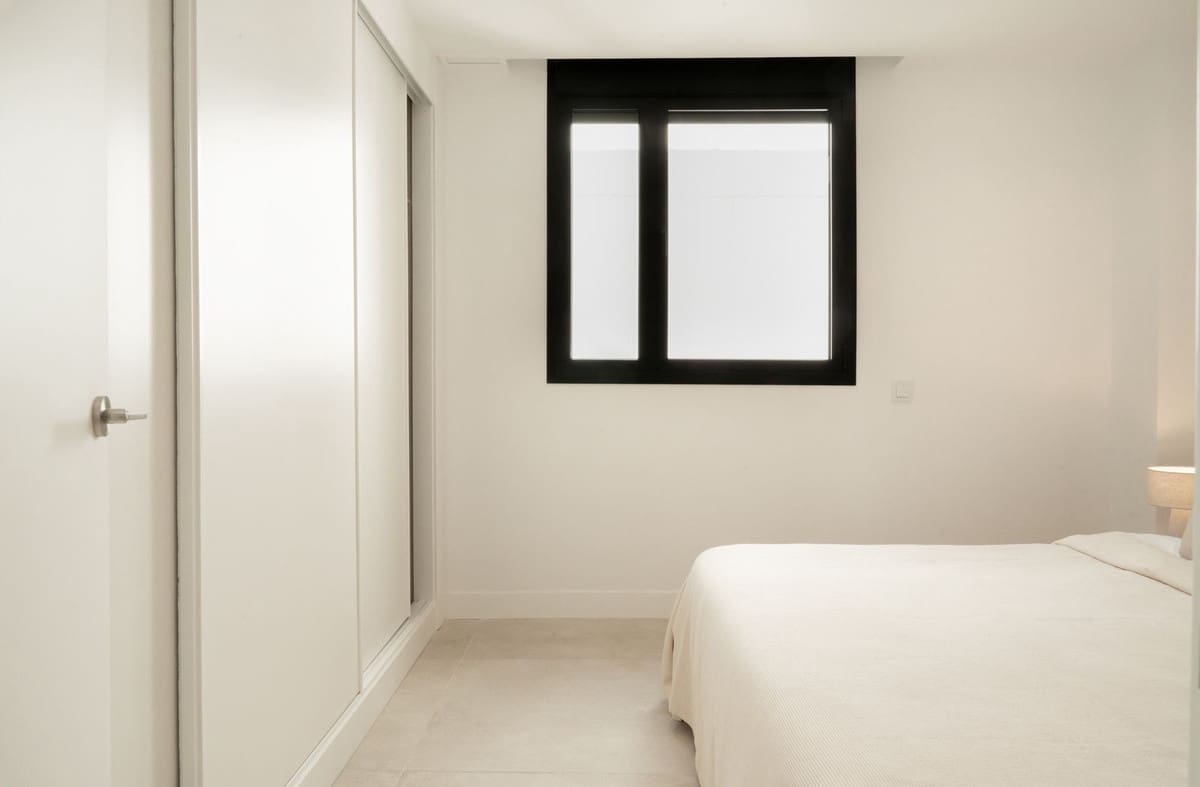 3 bedroom Apartment for sale in Estepona with garage - € 975,000 (Ref: 9409982)