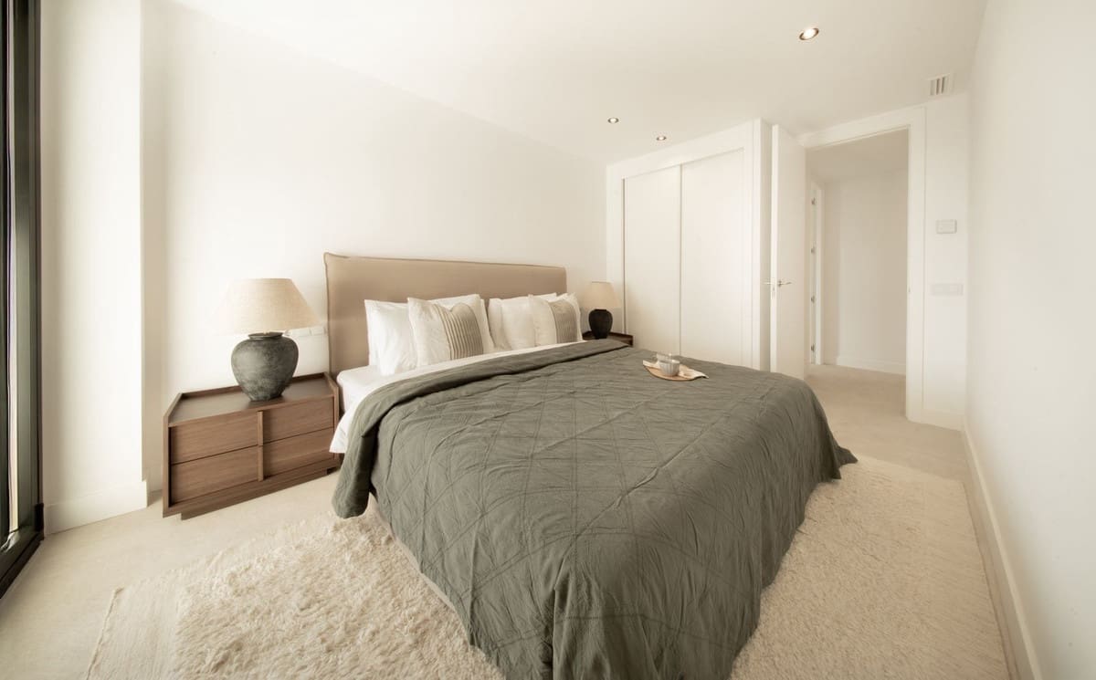 3 bedroom Apartment for sale in Estepona with garage - € 975,000 (Ref: 9409982)