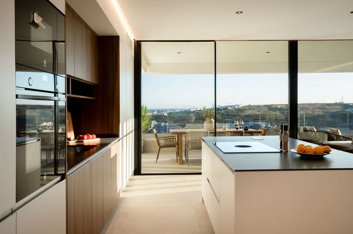 3 bedroom Apartment for sale in Estepona with garage - € 975,000 (Ref: 9409982)