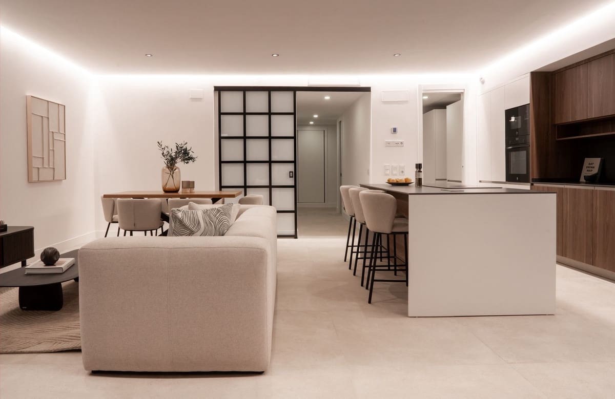 3 bedroom Apartment for sale in Estepona with garage - € 975,000 (Ref: 9409982)