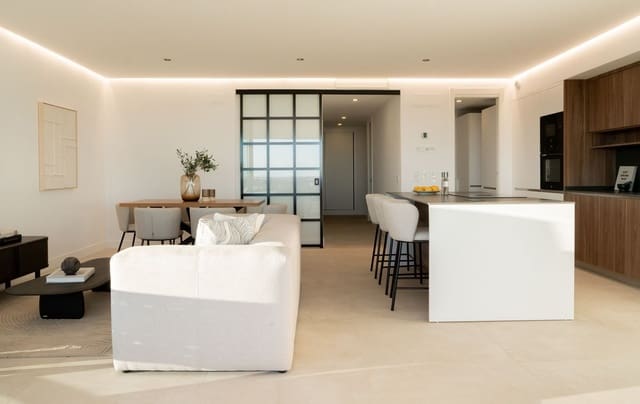 3 makuuhuone Huoneisto myytävänä paikassa Estepona mukana 
autotalli - 975 000 € (Ref: 9409982)