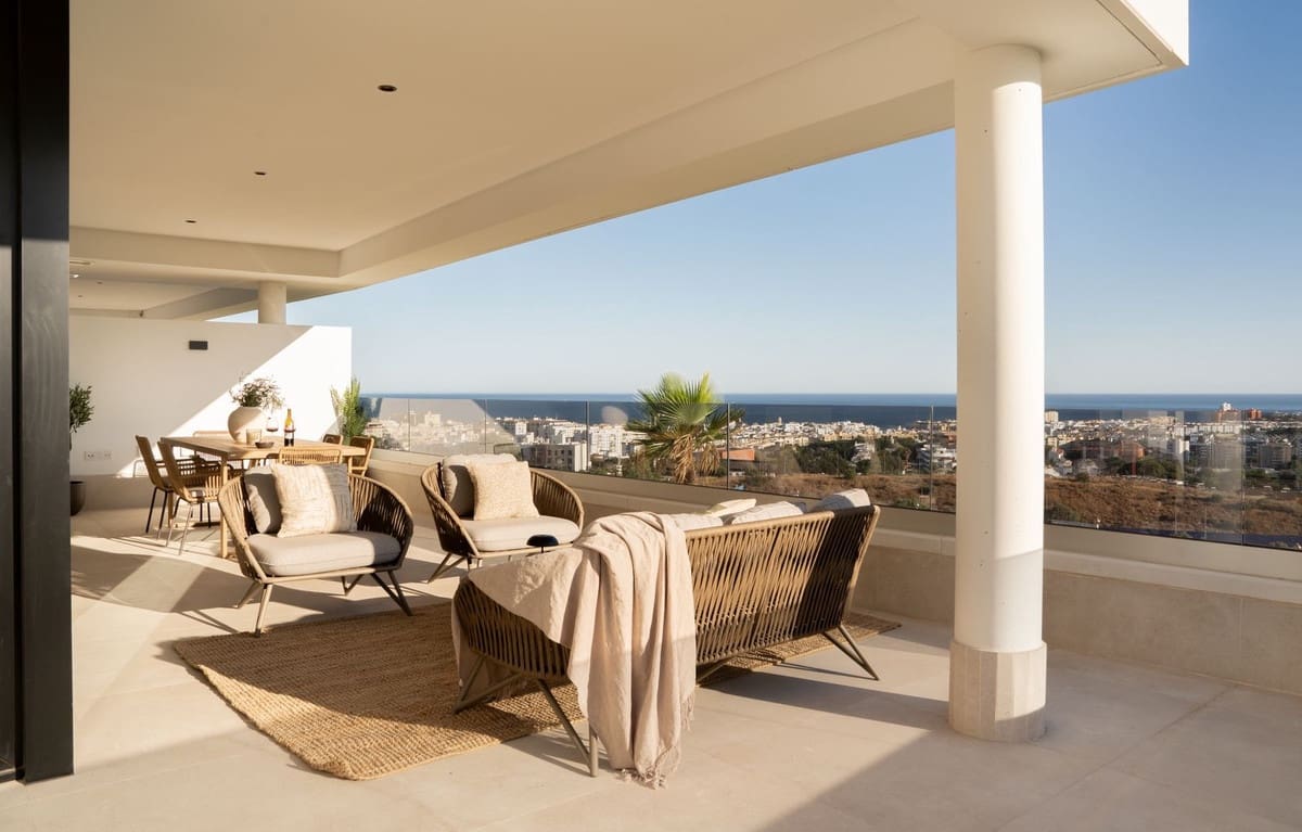 3 makuuhuone Huoneisto myytävänä paikassa Estepona mukana 
autotalli - 975 000 € (Ref: 9409982)