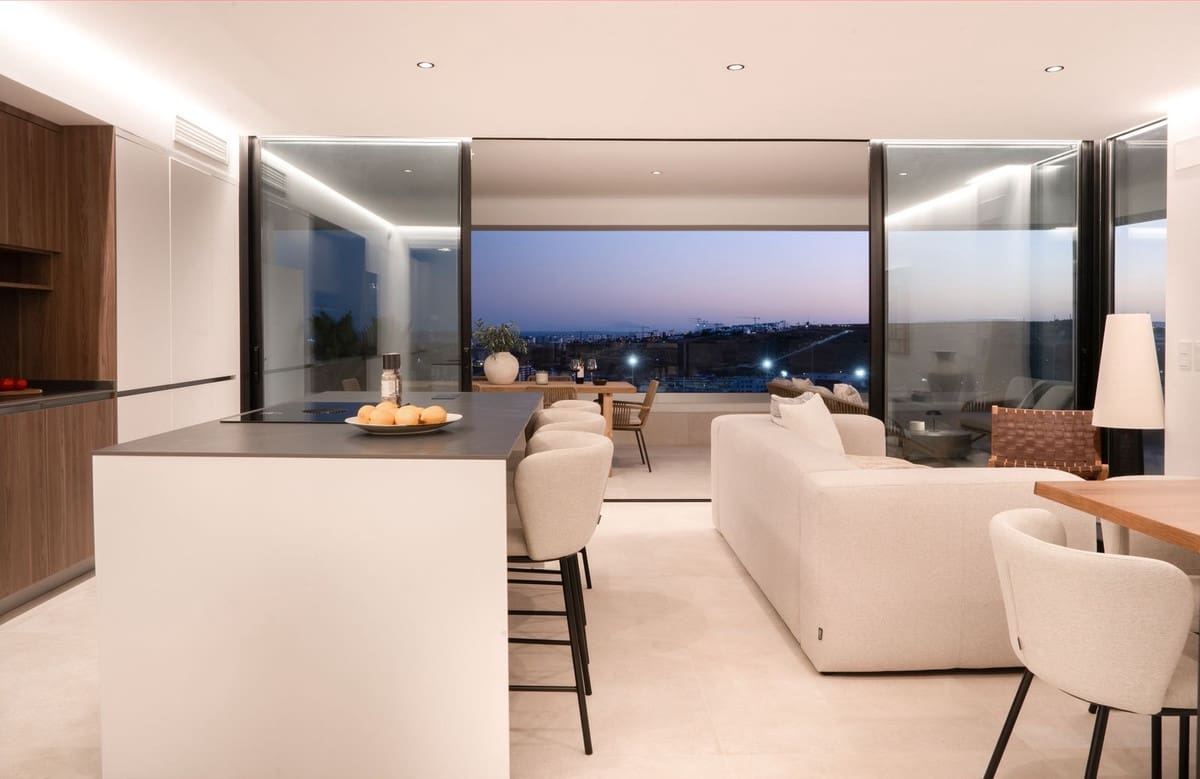 3 makuuhuone Huoneisto myytävänä paikassa Estepona mukana 
autotalli - 975 000 € (Ref: 9409982)
