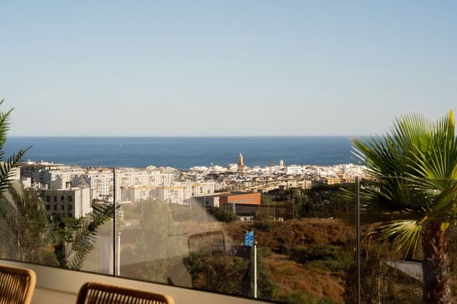 3 makuuhuone Huoneisto myytävänä paikassa Estepona mukana 
autotalli - 975 000 € (Ref: 9409982)