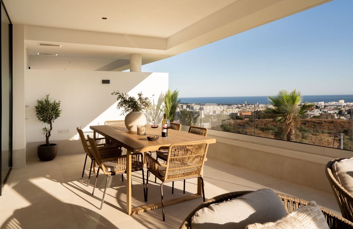 3 makuuhuone Huoneisto myytävänä paikassa Estepona mukana 
autotalli - 975 000 € (Ref: 9409982)