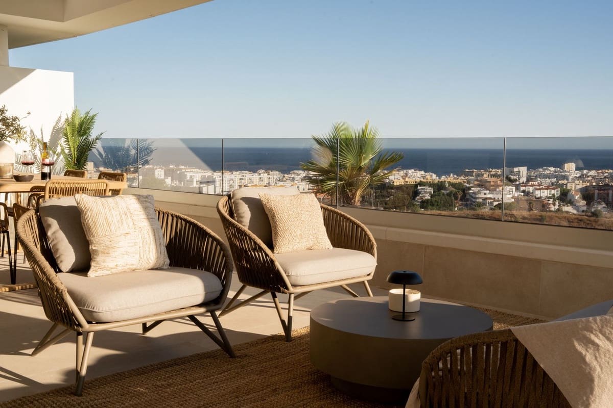3 makuuhuone Huoneisto myytävänä paikassa Estepona mukana 
autotalli - 975 000 € (Ref: 9409982)