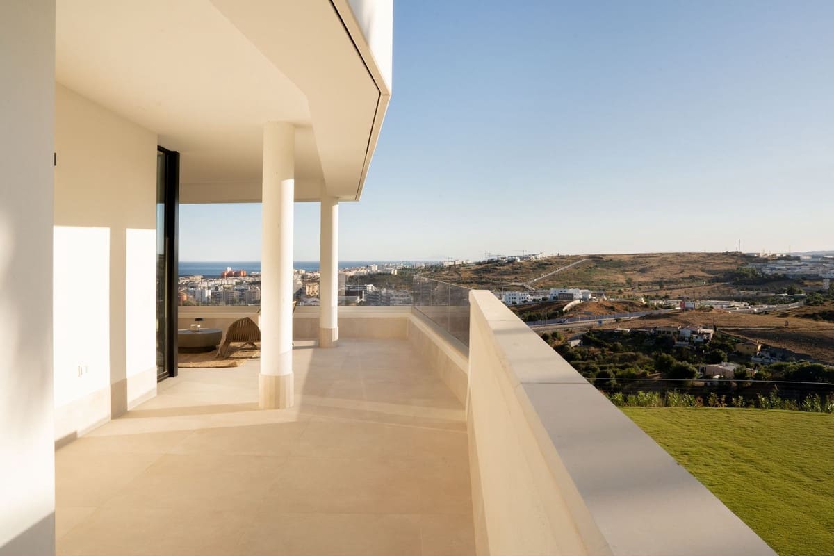 3 makuuhuone Huoneisto myytävänä paikassa Estepona mukana 
autotalli - 975 000 € (Ref: 9409982)