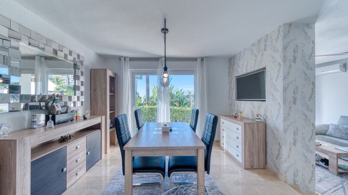 3 quarto Casa em Banda para venda em Estepona com piscina garagem - 499 950 € (Ref: 9412745)