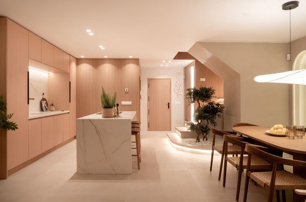 4 quarto Casa em Banda para venda em Puerto Banus com piscina garagem - 1 450 000 € (Ref: 9412747)