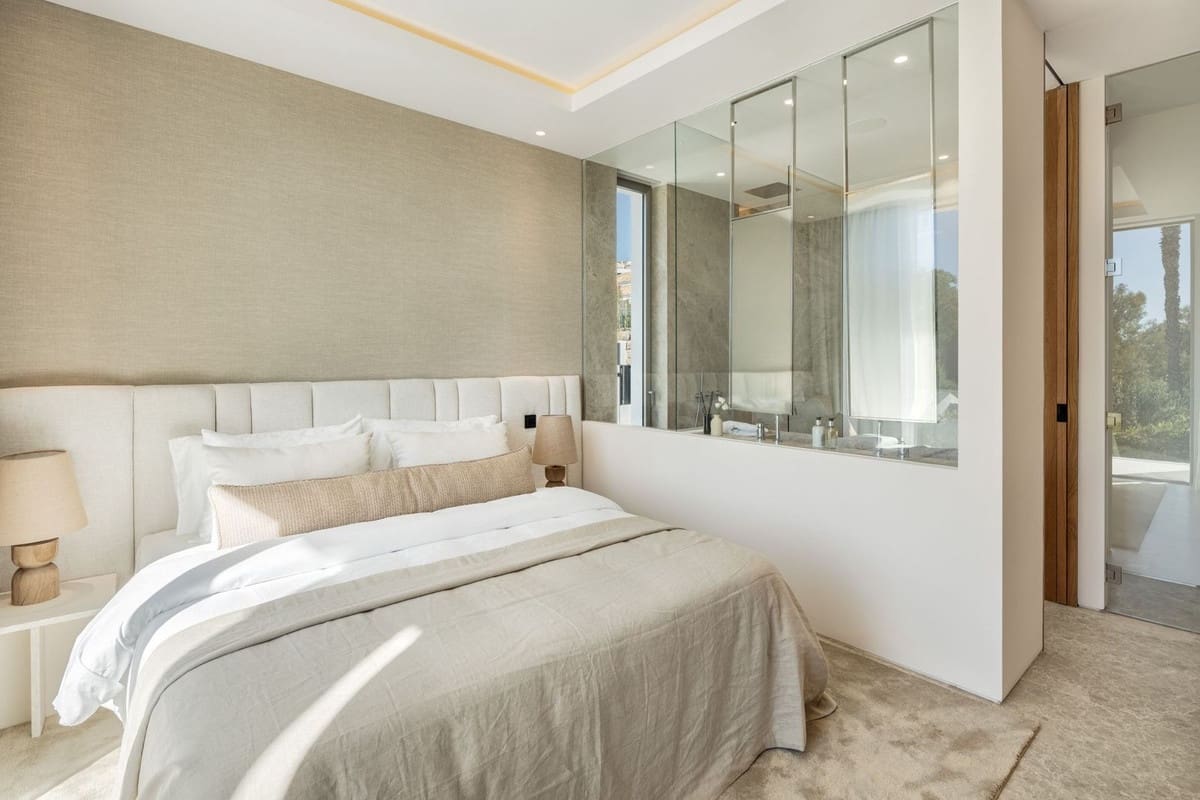 6 sypialnia Willa na sprzedaż w Marbella z basenem garażem - 10 950 000 € (Ref: 9412748)