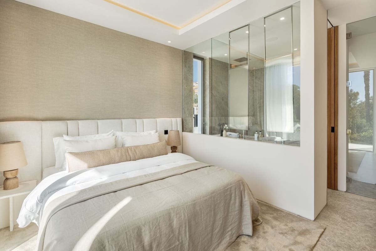 6 sypialnia Willa na sprzedaż w Marbella z basenem garażem - 10 950 000 € (Ref: 9412748)