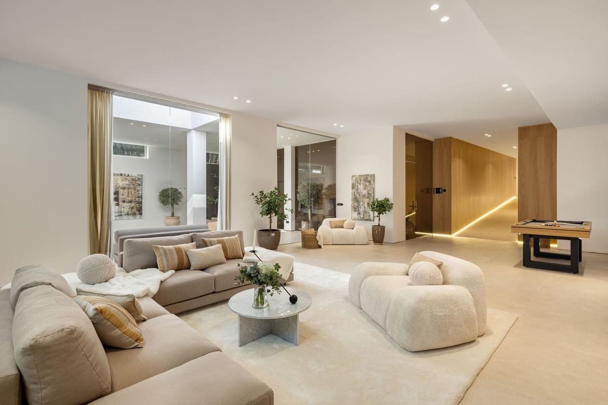 6 sypialnia Willa na sprzedaż w Marbella z basenem garażem - 10 950 000 € (Ref: 9412748)