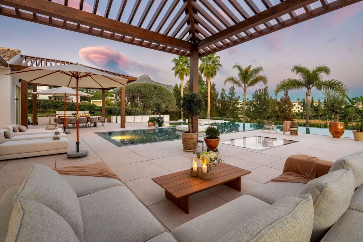 6 sypialnia Willa na sprzedaż w Marbella z basenem garażem - 10 950 000 € (Ref: 9412748)