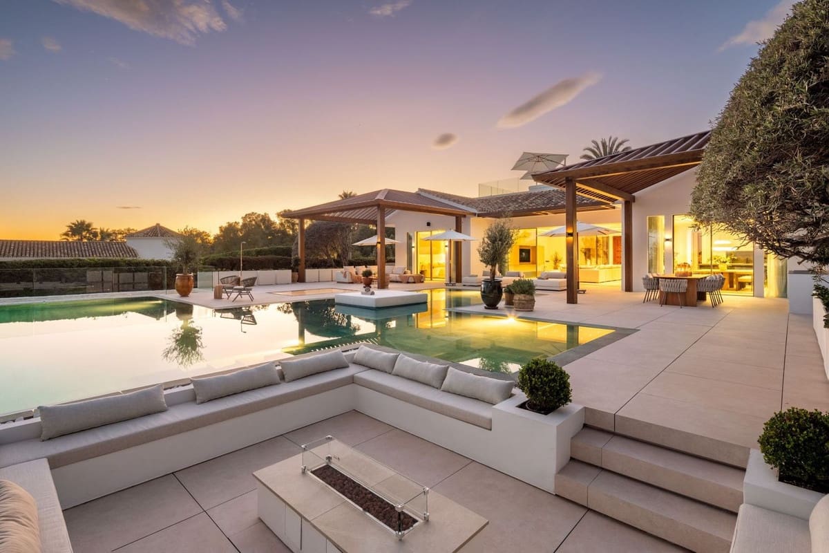 6 sypialnia Willa na sprzedaż w Marbella z basenem garażem - 10 950 000 € (Ref: 9412748)