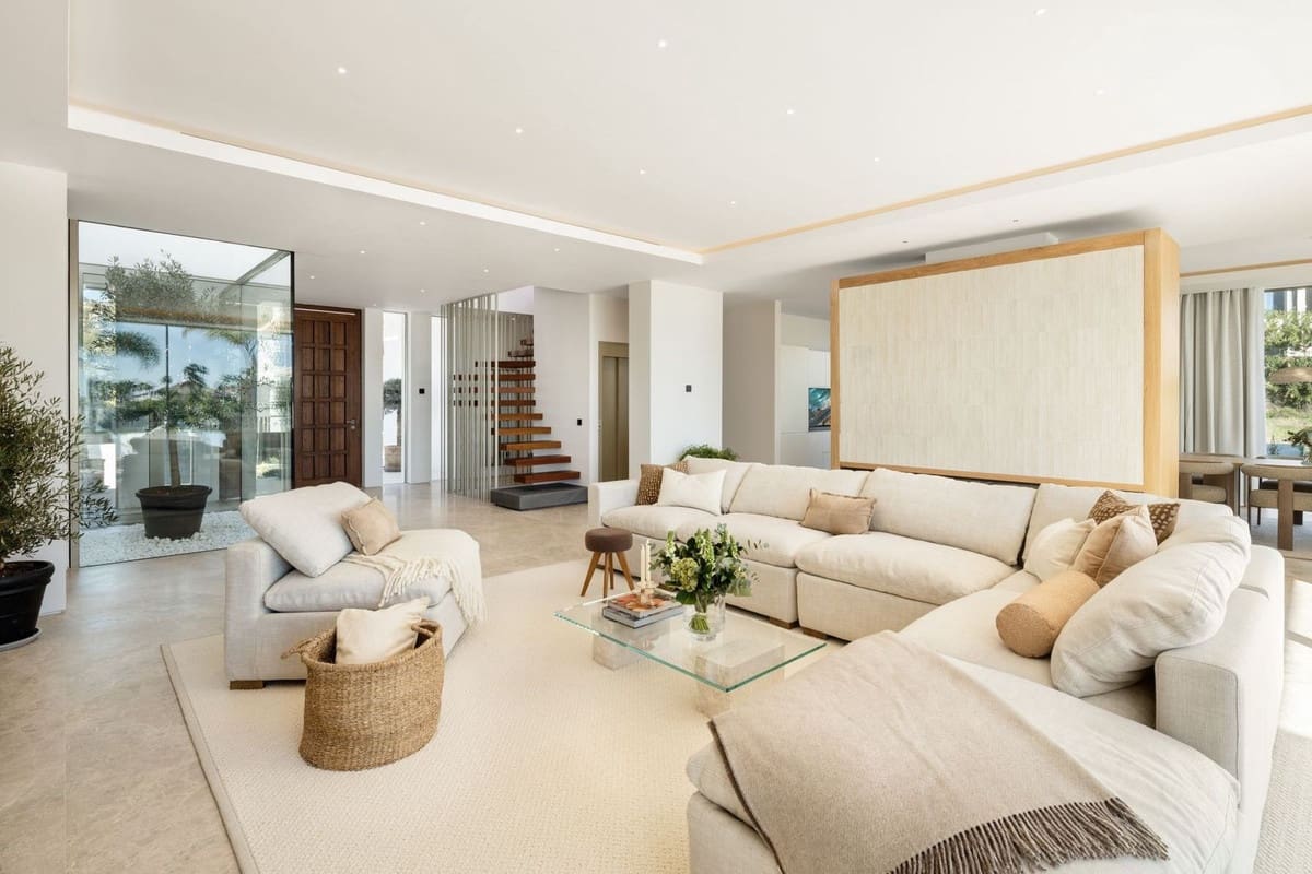 6 sypialnia Willa na sprzedaż w Marbella z basenem garażem - 10 950 000 € (Ref: 9412748)