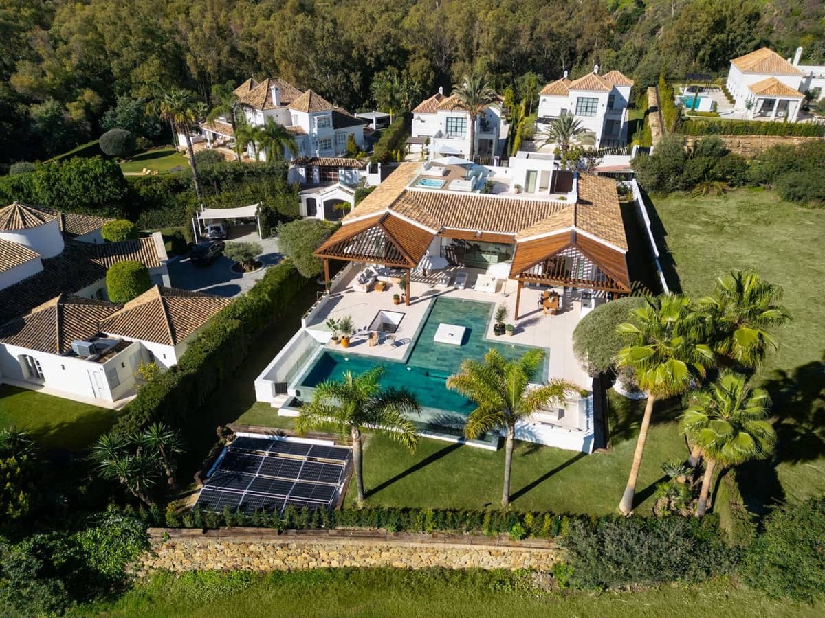 6 sypialnia Willa na sprzedaż w Marbella z basenem garażem - 10 950 000 € (Ref: 9412748)