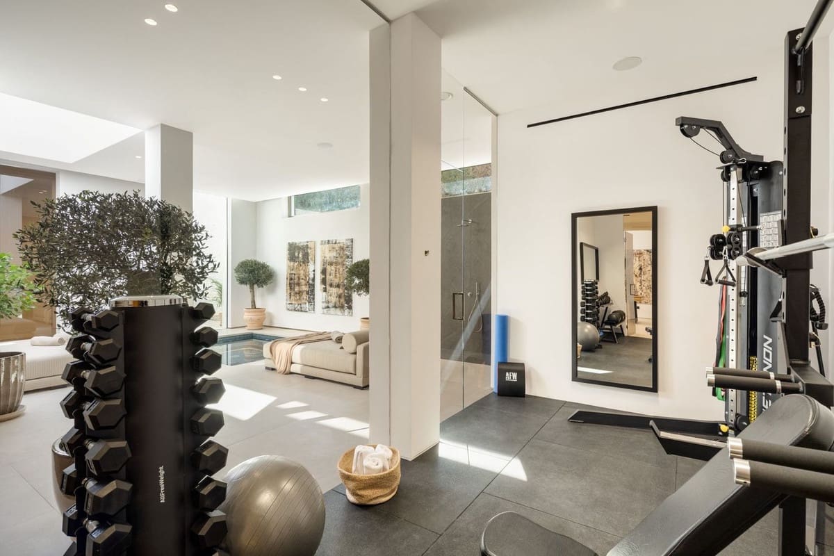 6 sypialnia Willa na sprzedaż w Marbella z basenem garażem - 10 950 000 € (Ref: 9412748)