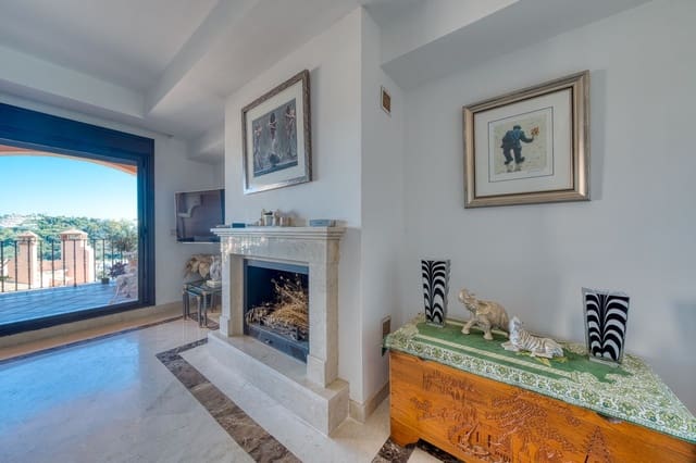 Casa de 3 habitaciones en Estepona en venta con piscina garaje - 449.000 € (Ref: 9415062)